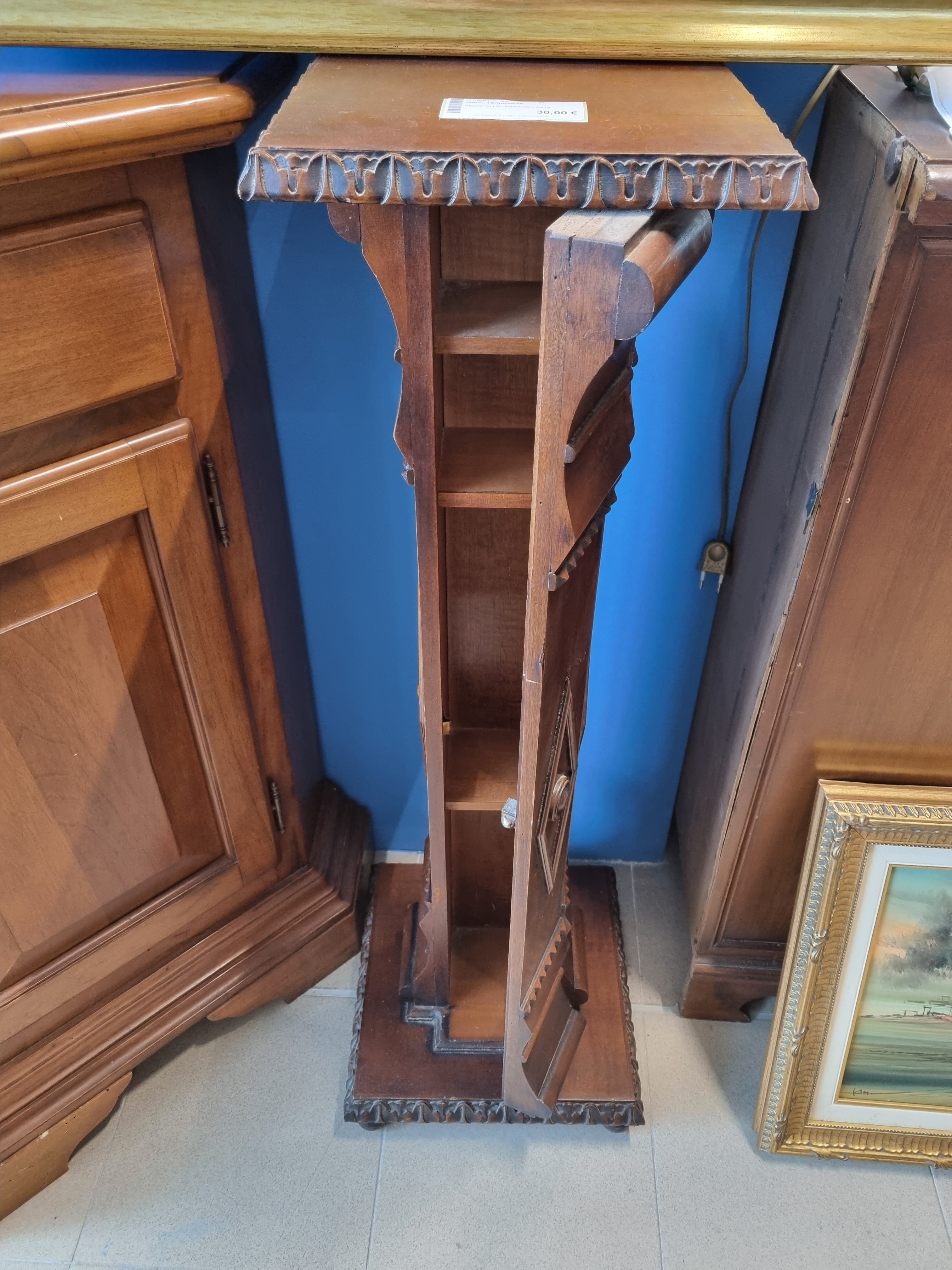 Colonna portaoggetti in legno intarsiato — Oggettistica usato a Vicenza