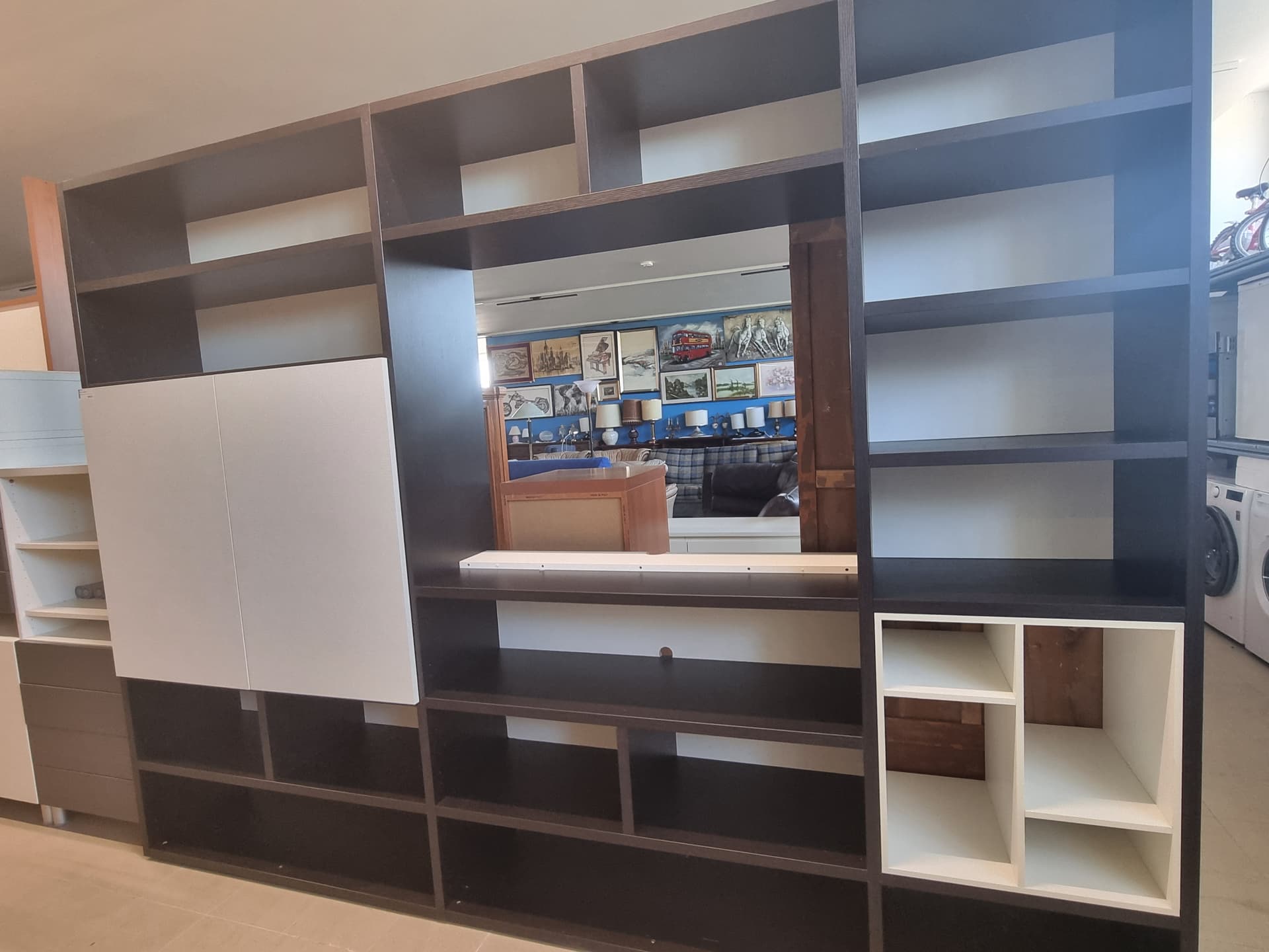 Libreria moderna in legno multicolore — Librerie e pareti attrezzate usato a Vicenza, Mercatino di Daria (foto 1)
