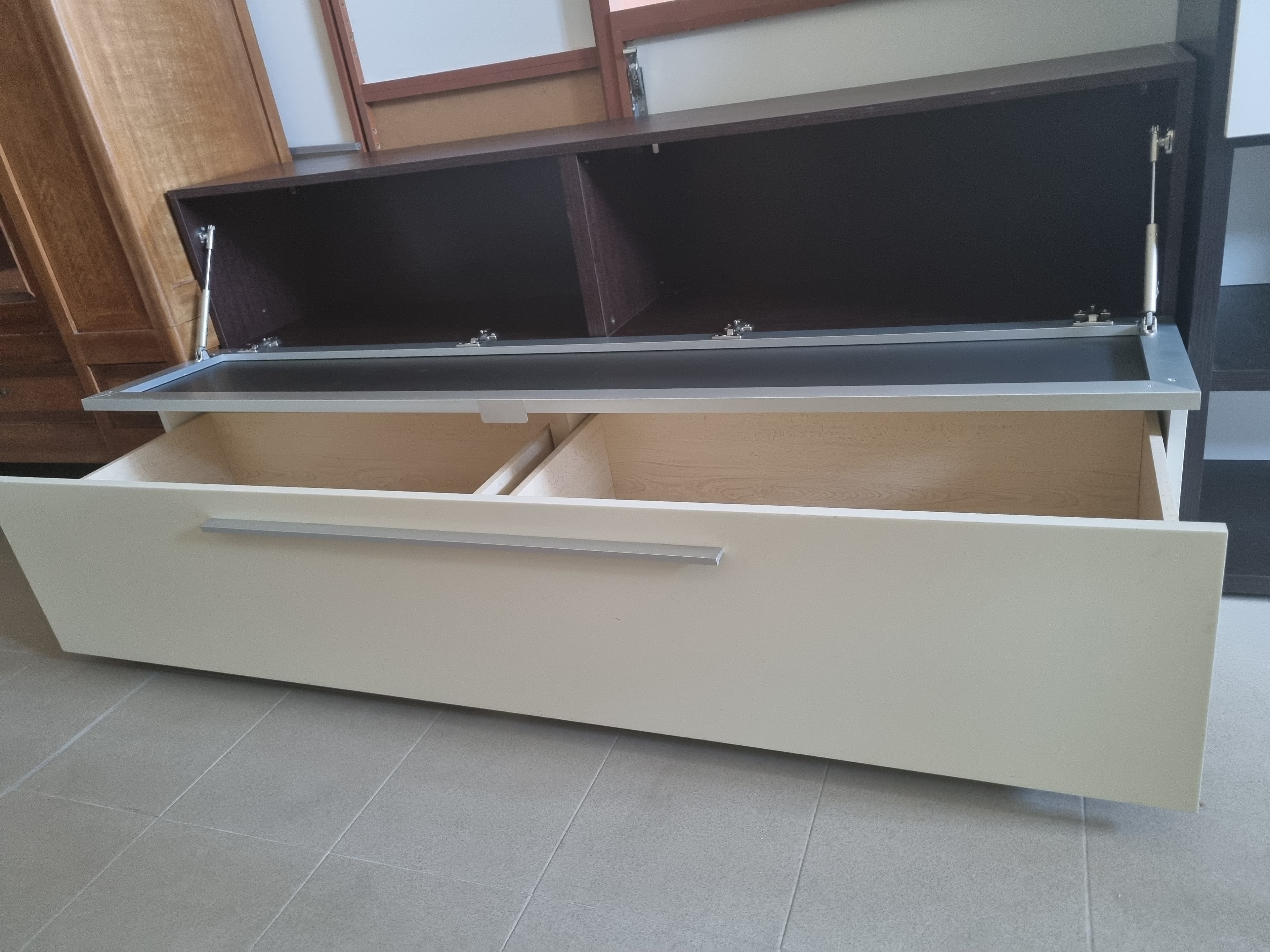 Mobili salotto,porta TV  — Soggiorni usato a Vicenza