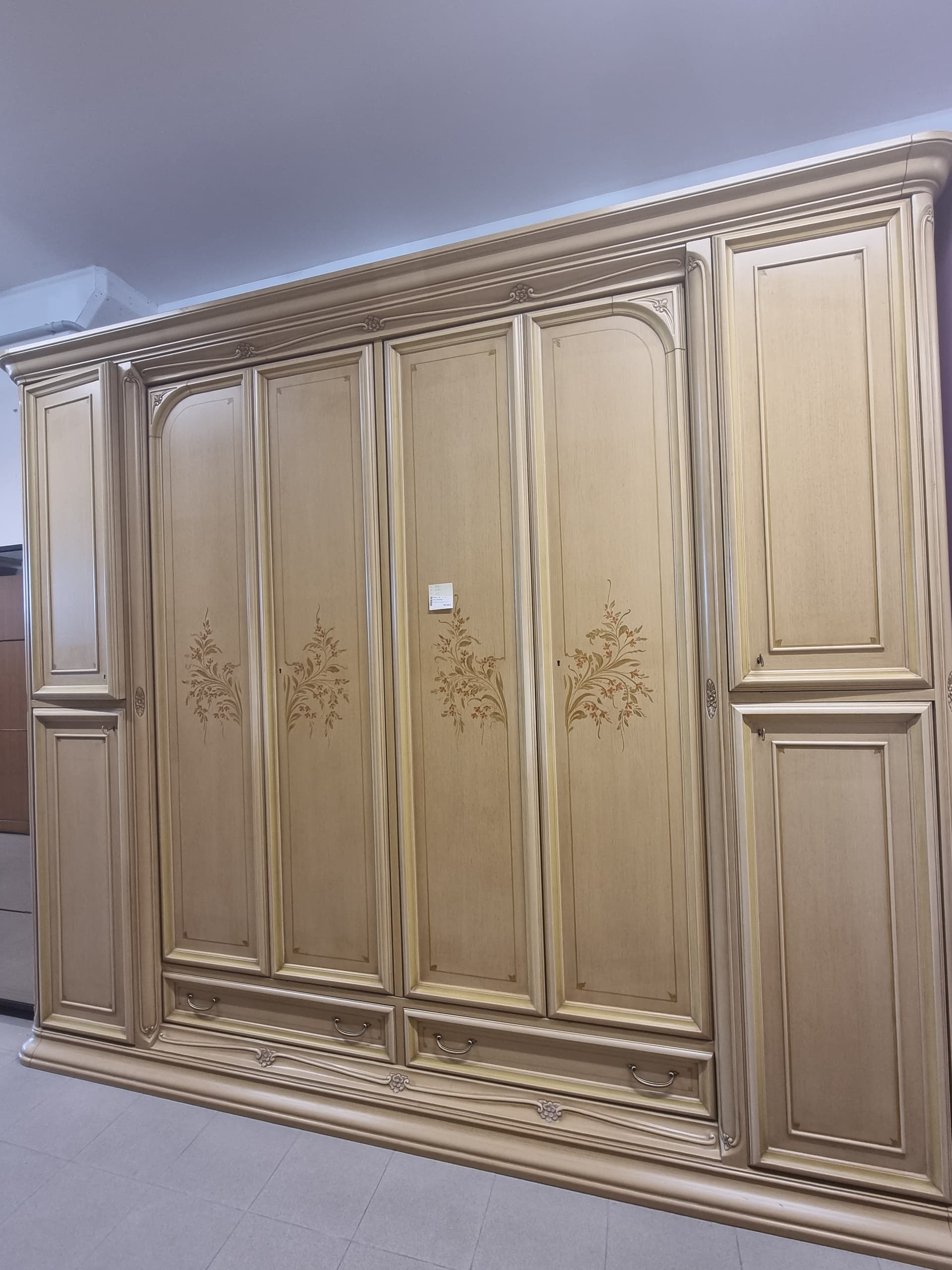 Armadio guardaroba classico in legno — Armadi usato a Vicenza, Mercatino di Daria (foto 1)