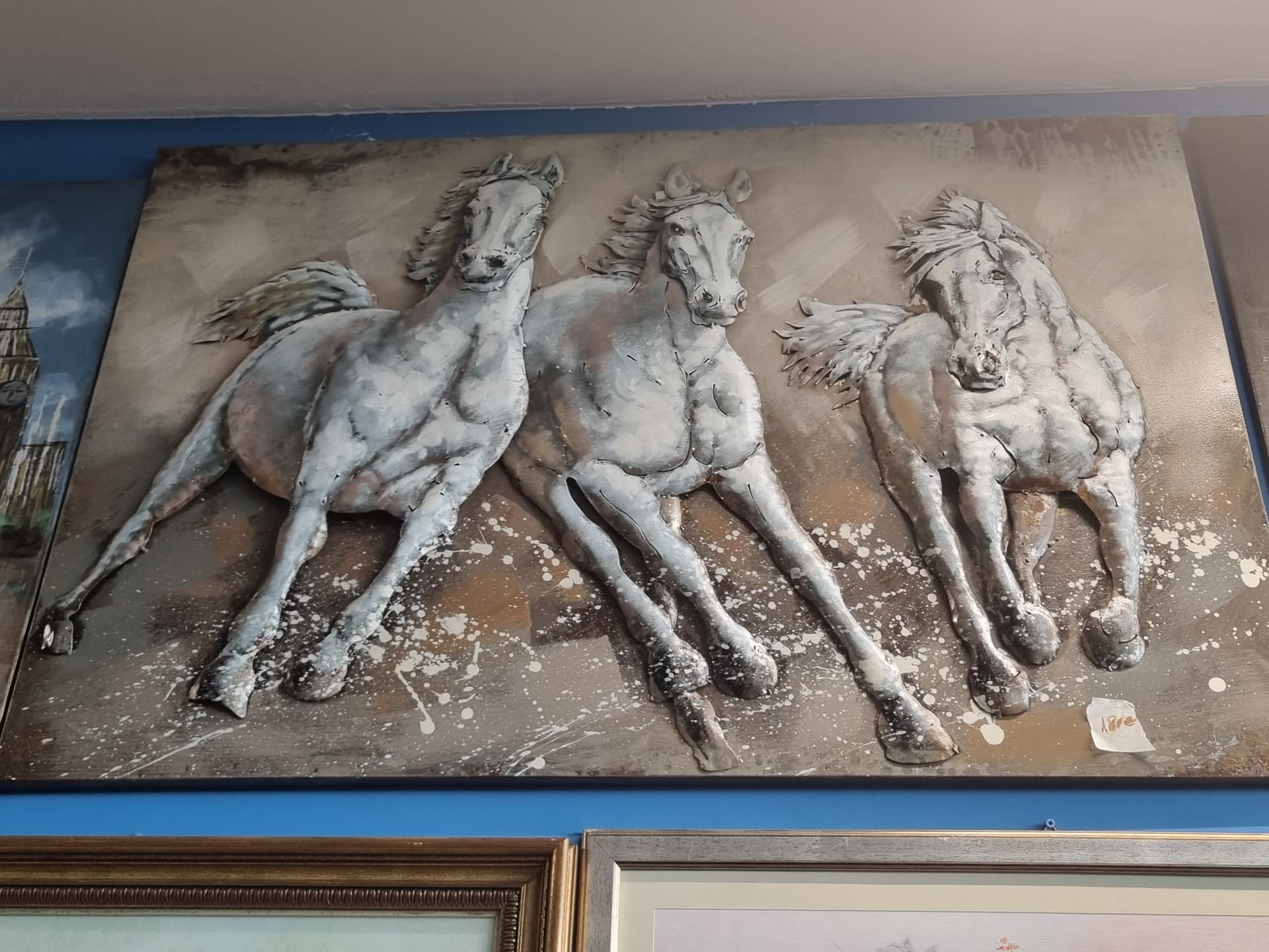 Dipinto cavalli in rilievo — Quadri e decorazioni usato a Vicenza, Mercatino di Daria (foto 1)