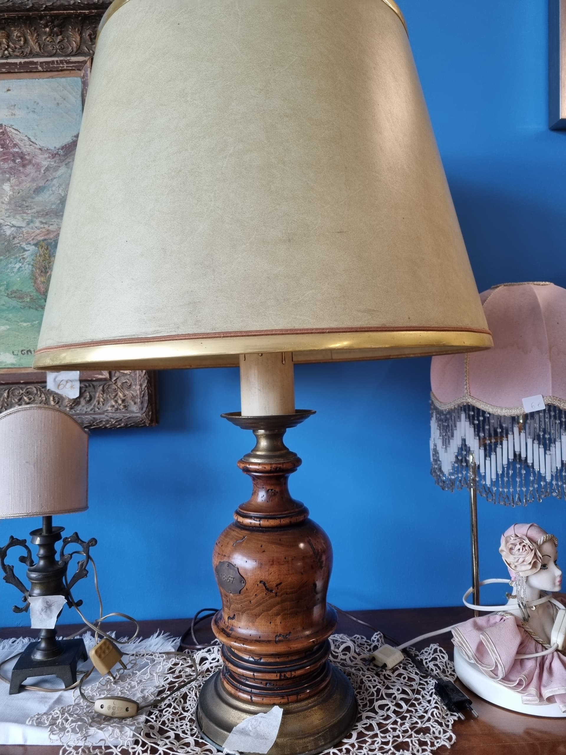 Lampada da tavolo vintage in legno — Illuminazione usato a Vicenza, Mercatino di Daria (foto 1)