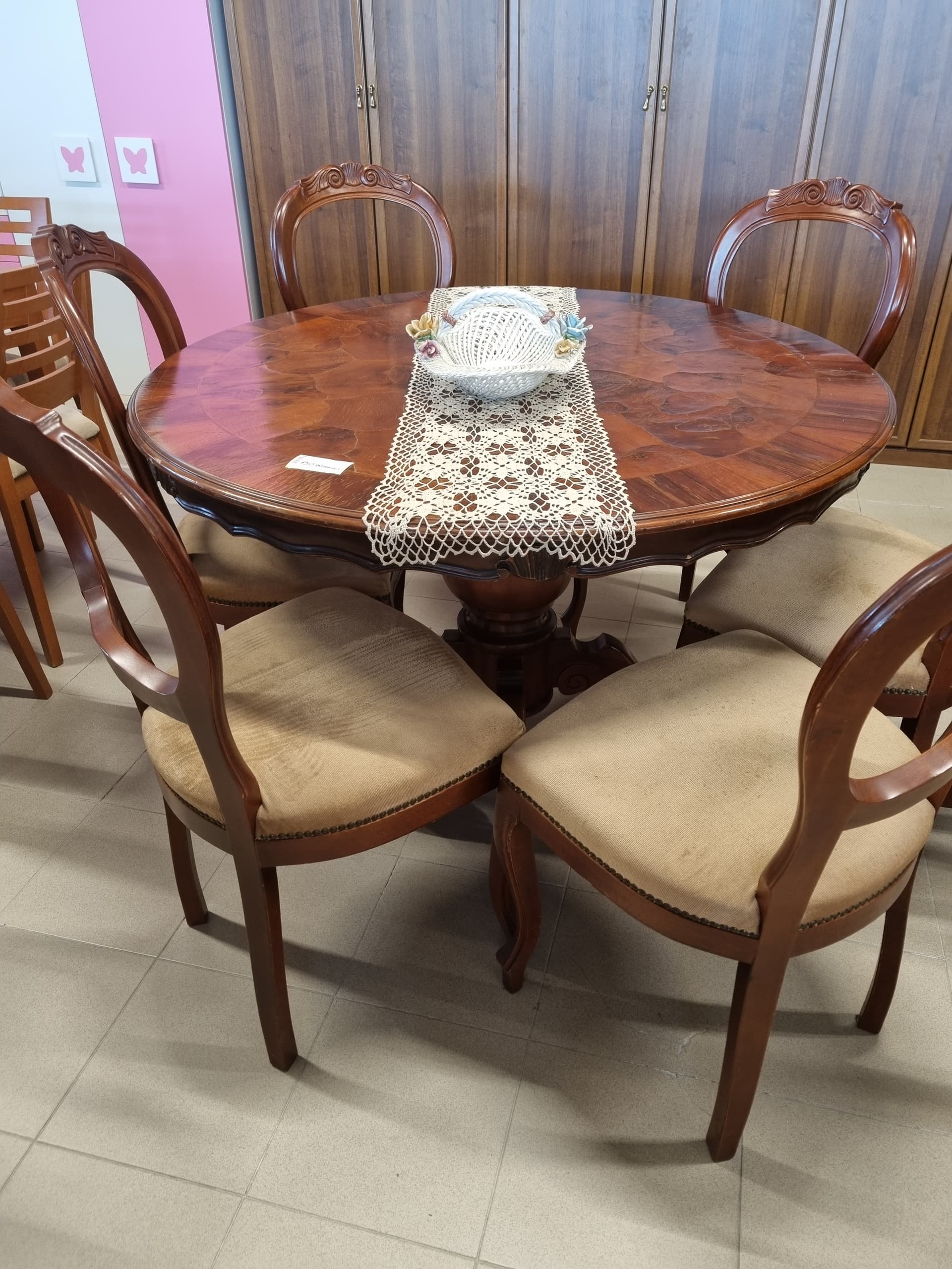 Tavolo tondo con sedie classiche — Tavoli e sedie usato a Vicenza, Mercatino di Daria (foto 1)